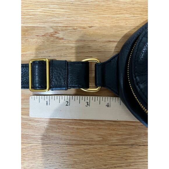 Hobo Fern Sling Bag Crossbody Adjustable Black Pebble Leather Brass Hardware - Picture 5 of 15